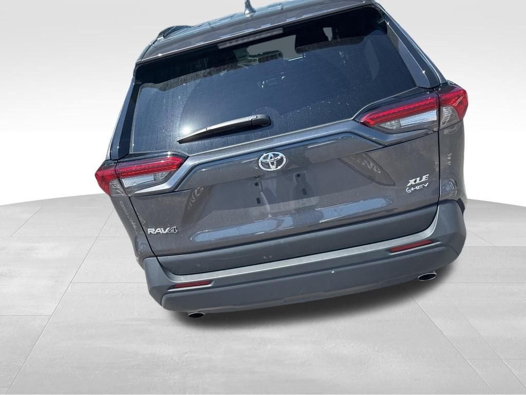 Used 2025 Gray Toyota XLE image 9