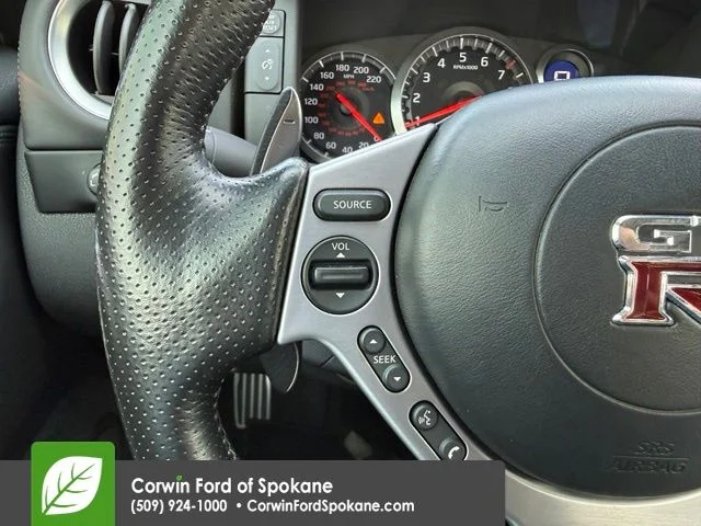 Used 2009 Black Obsidian Nissan Premium image 20