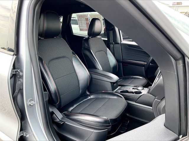 Used 2024 Silver Ford ST-Line image 11