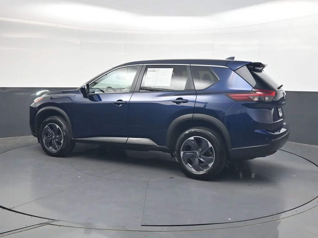 Used 2025 Blue Nissan SV image 8