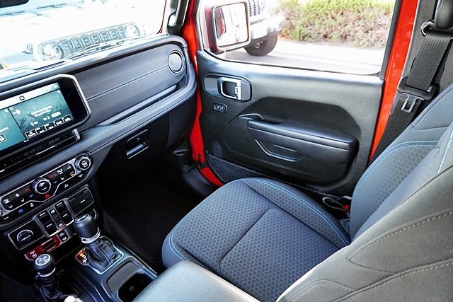 Used 2025 Red Jeep Rubicon 4xe image 32
