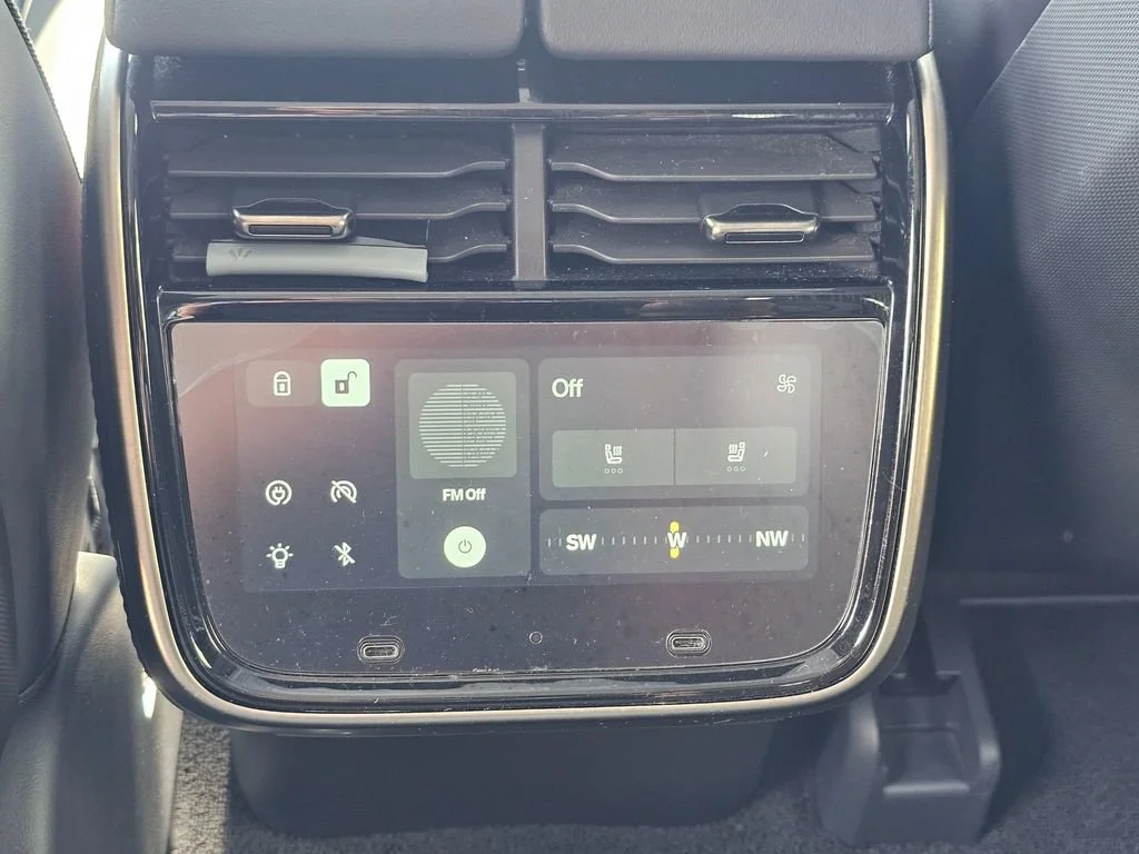Used 2022  RIVIAN Adventure Package image 18