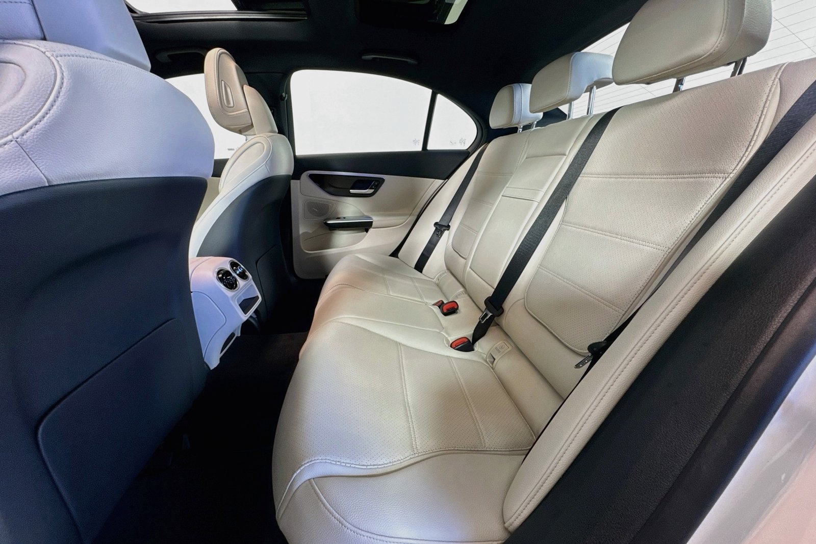 New 2026 Polar White Mercedes-Benz C 300 image 22