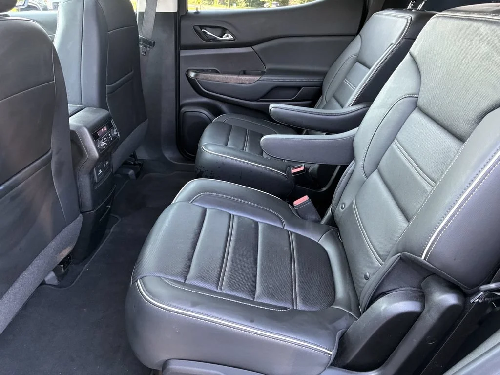 Used 2023 WHITE FROST TRICOAT GMC Denali image 17