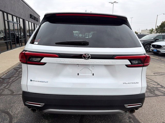 Used 2024 White Toyota MAX Limited image 6