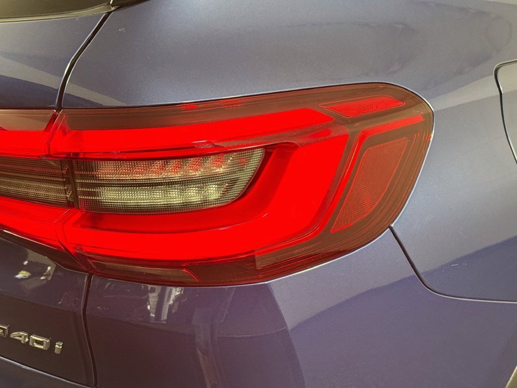 Used 2020 Phytonic Blue Metallic BMW sDrive40i image 30