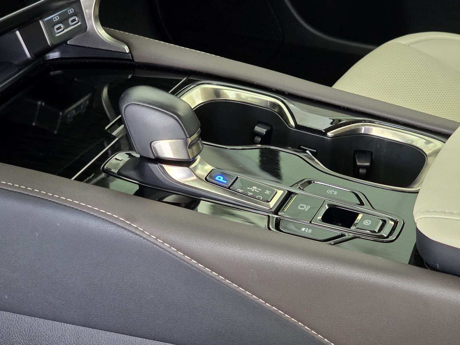 Used 2023 White Pearl Lexus 350 image 21