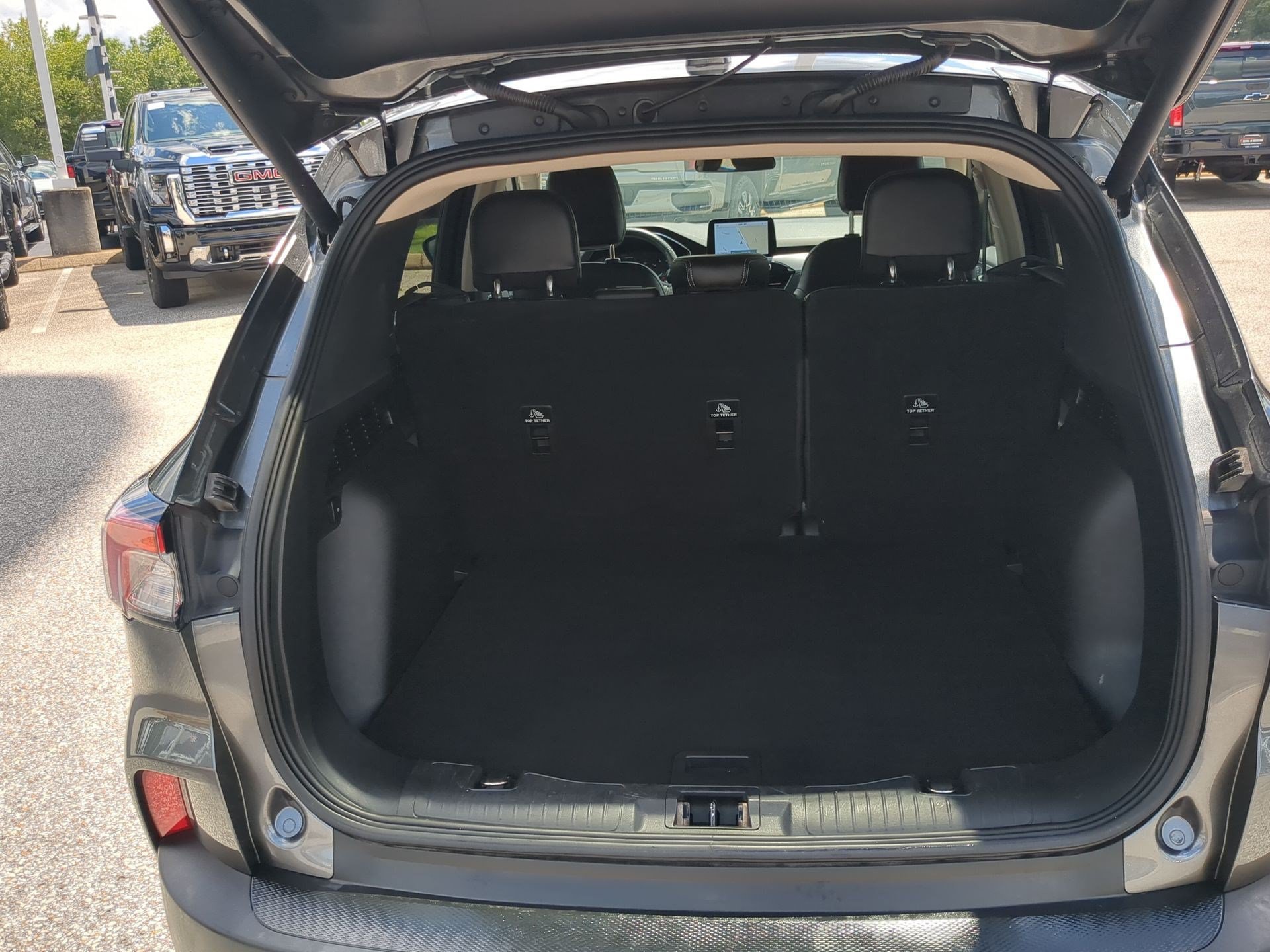 Used 2020 Magnetic Metallic Ford SEL image 22
