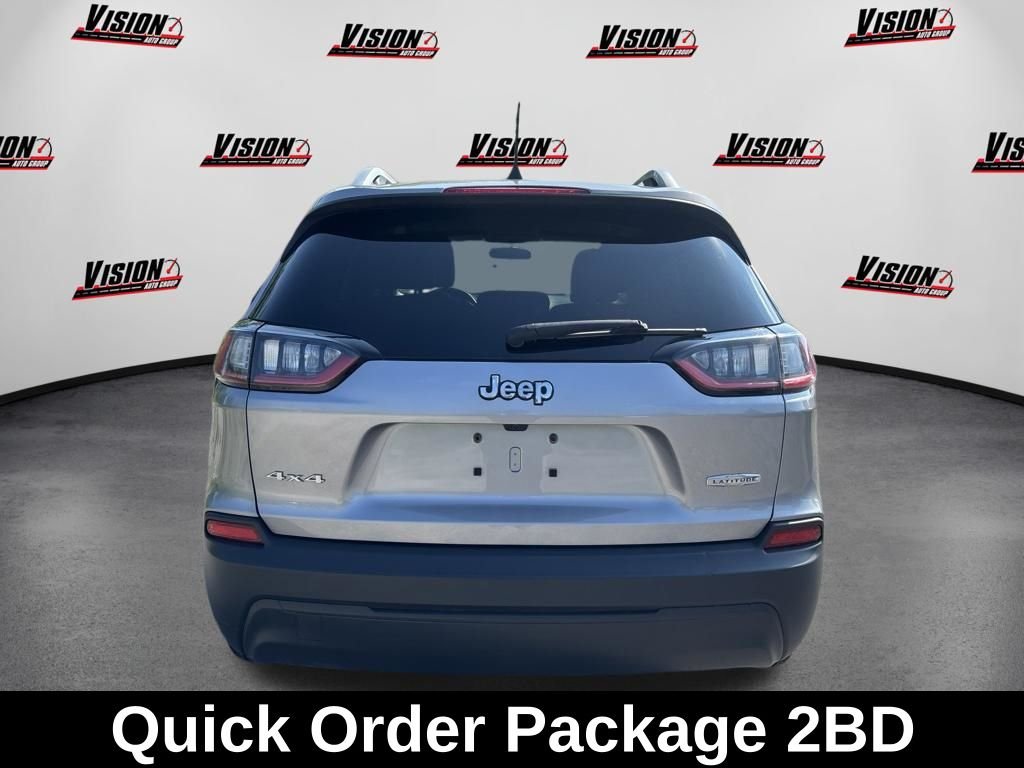Used 2019 Silver Jeep Latitude Plus image 4