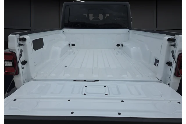 New 2025 Bright White Clear-Coat Exterior Paint Jeep Willys image 14