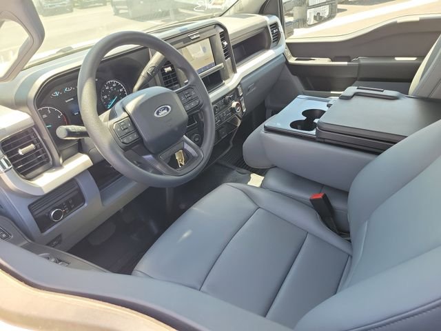 New 2026 Oxford White Ford F-550® XL image 3