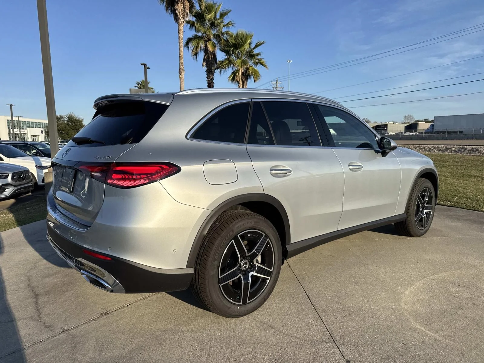 New 2026 Silver Mercedes-Benz GLC 300 image 4