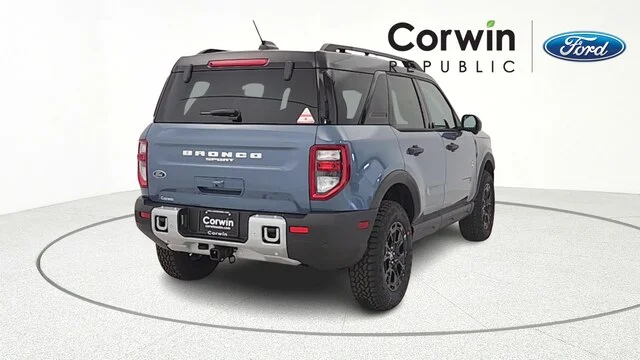 New 2025 Azure Gray Metallic Tri-Coat Ford Outer Banks® image 31