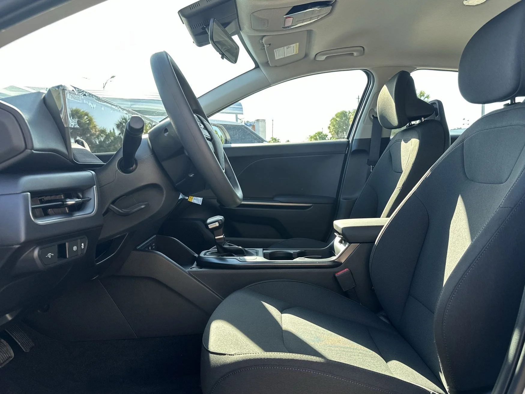 New 2026 Snow White Pearl Kia LXS image 16