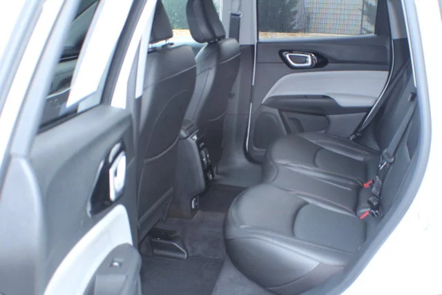 Used 2022 Bright White Clearcoat Jeep Limited image 14