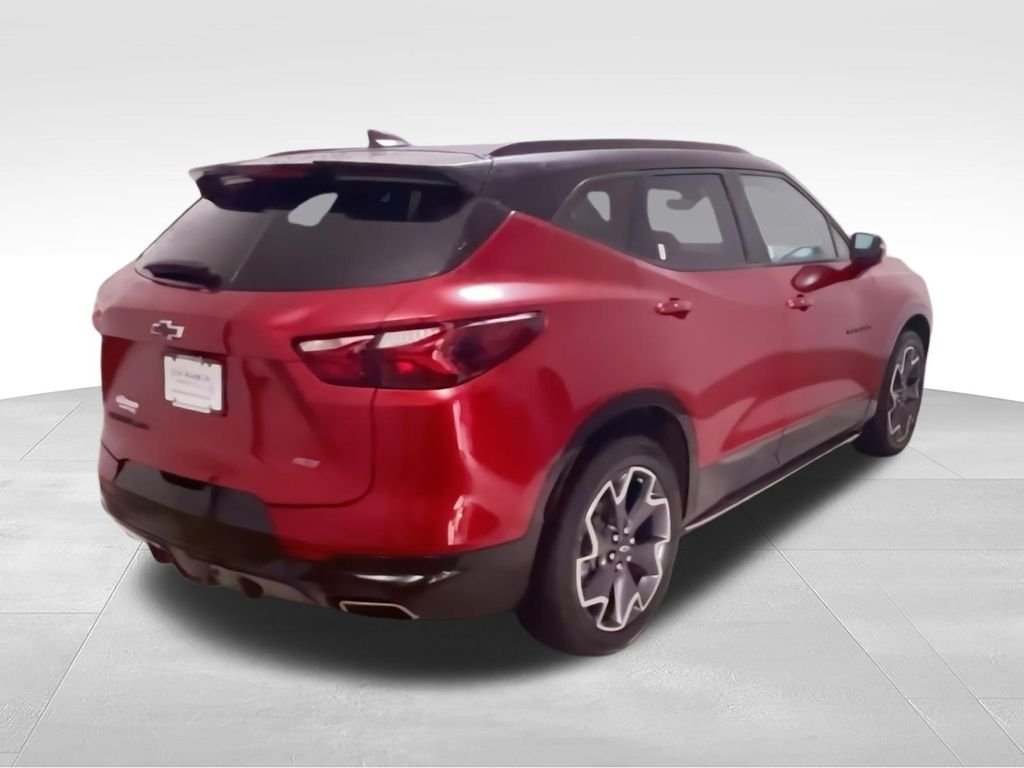 Used 2022 Red Chevrolet RS image 9