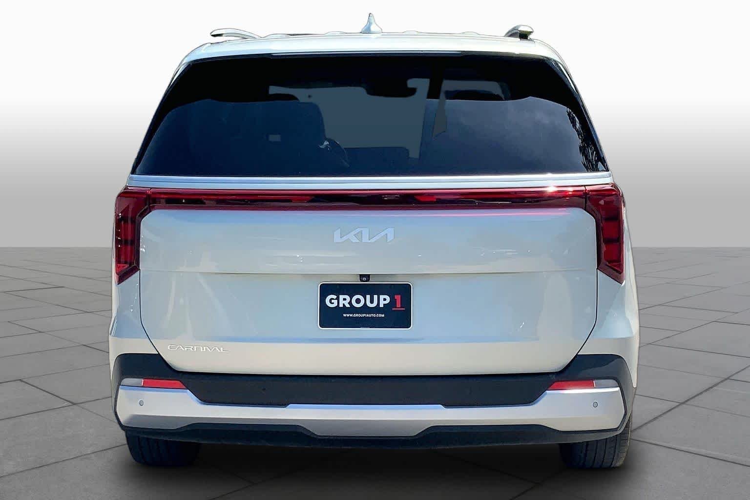 Certified Pre-Owned 2025 Kia Carnival EX