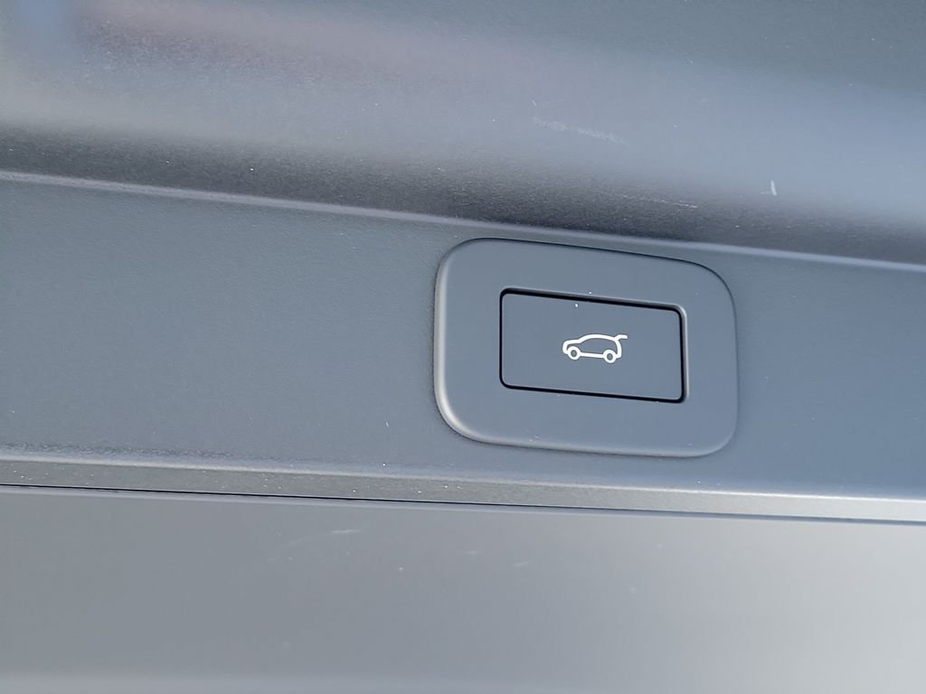 New 2026 Obsidian Black Satin Land Rover SV image 12