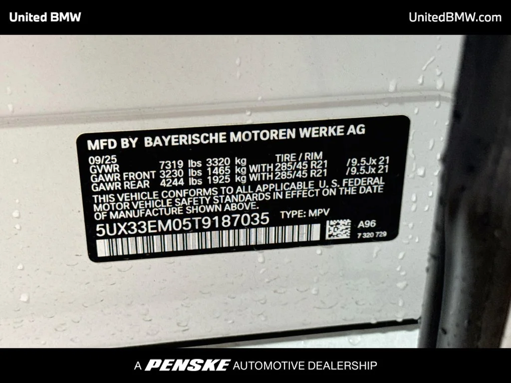 New 2026 White Metallic BMW M60i image 23