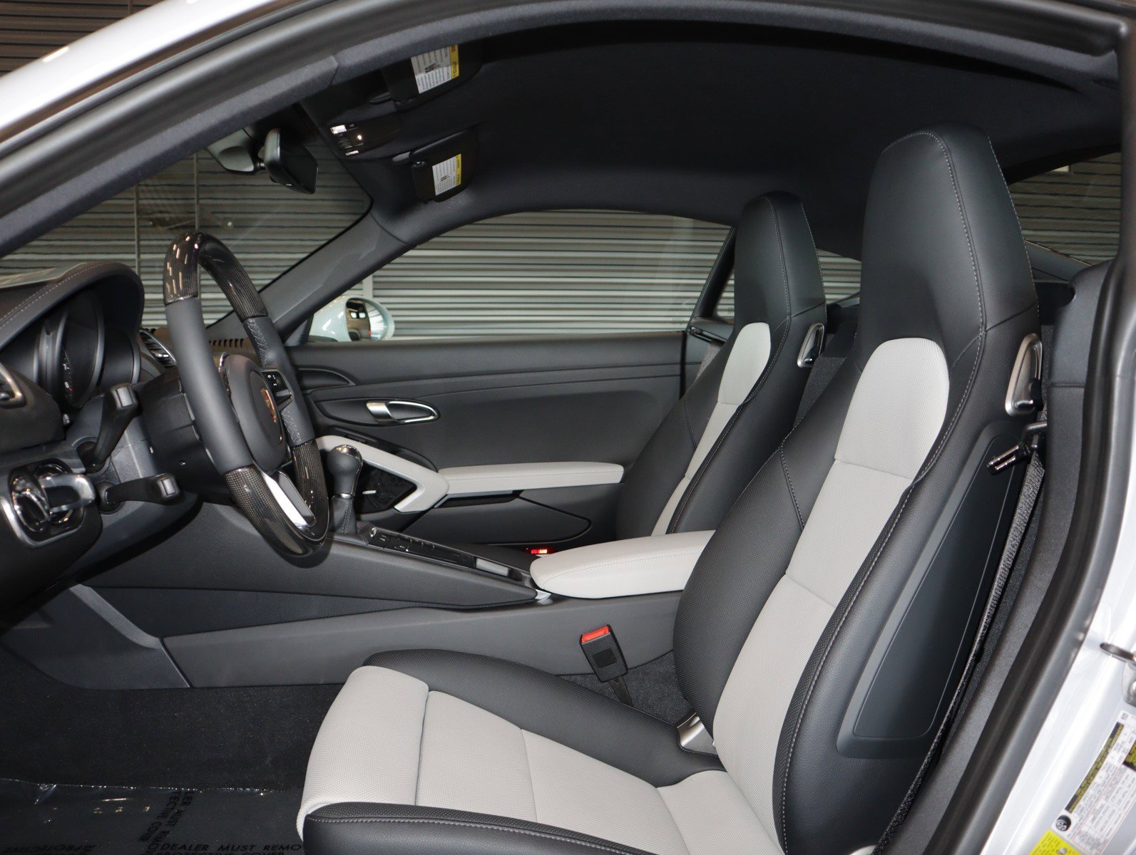 2025 Porsche 718 - Photo 5