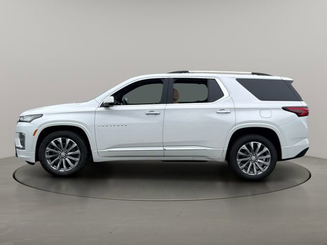 Used 2023 Iridescent Pearl Tricoat Chevrolet Premier image 5