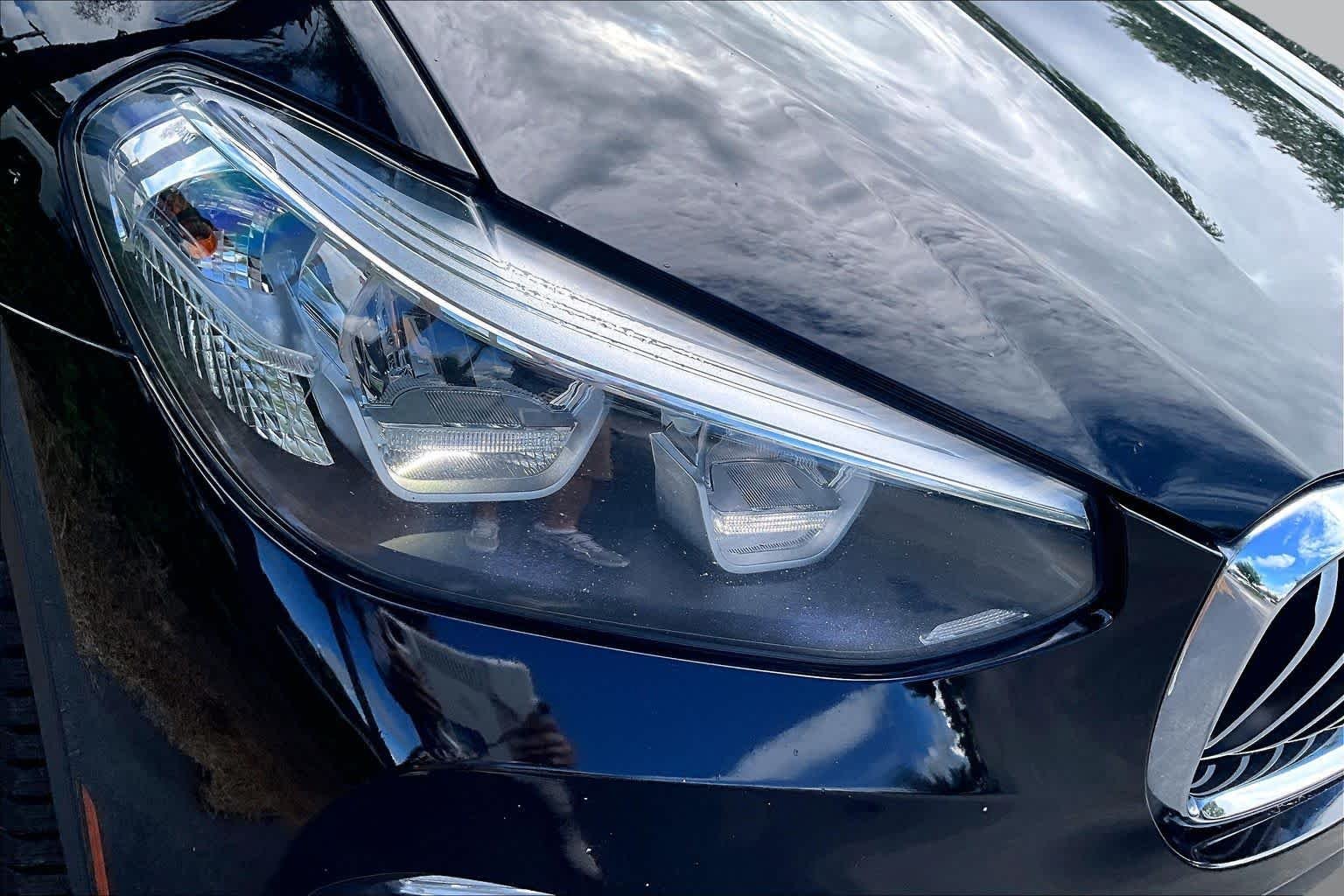 Used 2019 Jet Black BMW xDrive30i image 28