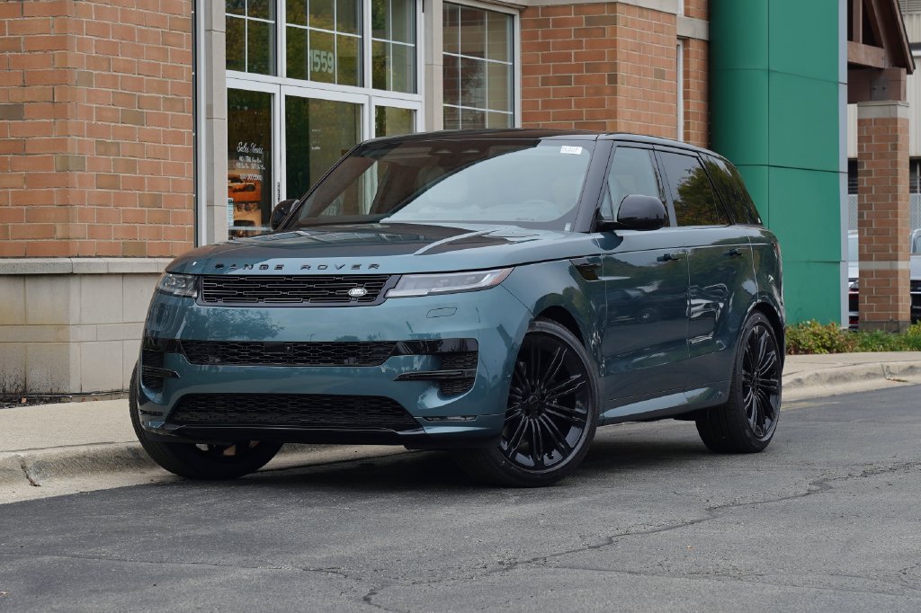 New 2027 Giola Green Land Rover Dynamic SE image 1