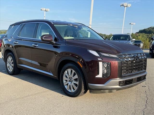 Used 2024 Sierra Burgundy Hyundai SEL 7P image 7