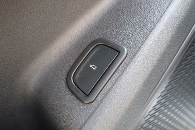 Used 2025 White Chevrolet LT image 24