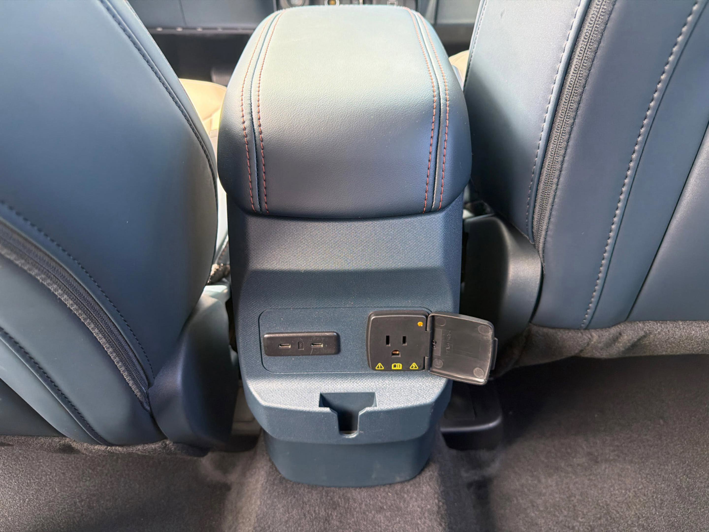 New 2026 Azure Gray Metallic Tri-Coat Ford Lariat® image 13