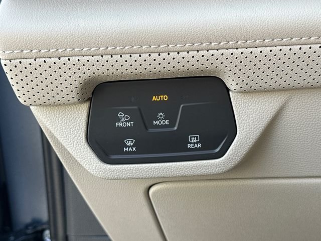 New 2026 Silver Volkswagen 2.0T SE w/Technology image 34