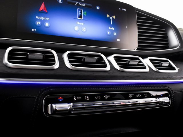 New 2026 MANUFAKTUR Moonlight White Magno Mercedes-Benz GLE 53 AMG® image 86
