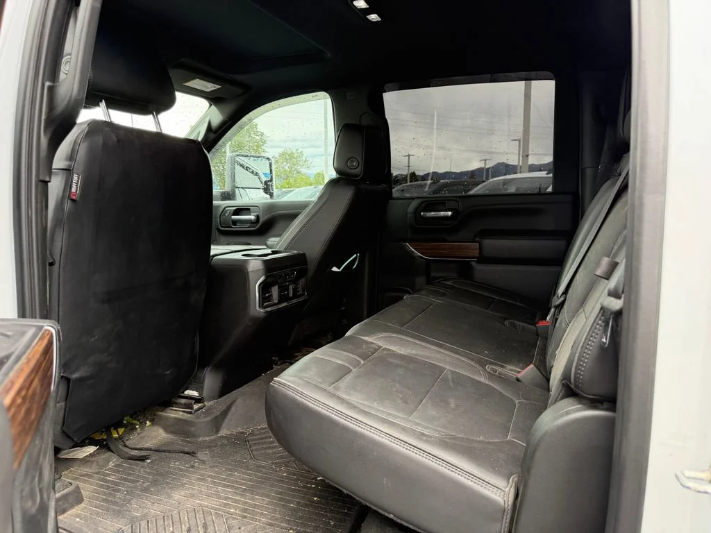 Used 2021 Iridescent Pearl Tricoat Chevrolet High Country image 3