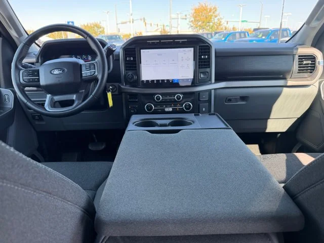 Used 2024 Silver Ford XLT image 19
