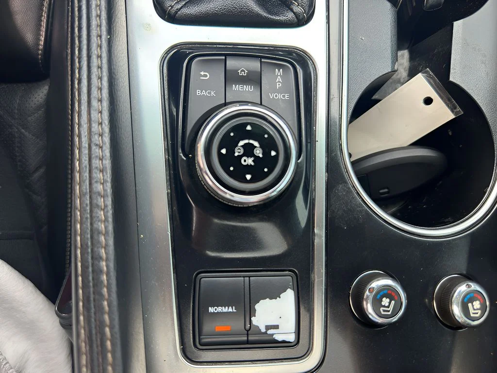 Used 2017 Super Black Nissan Platinum image 28