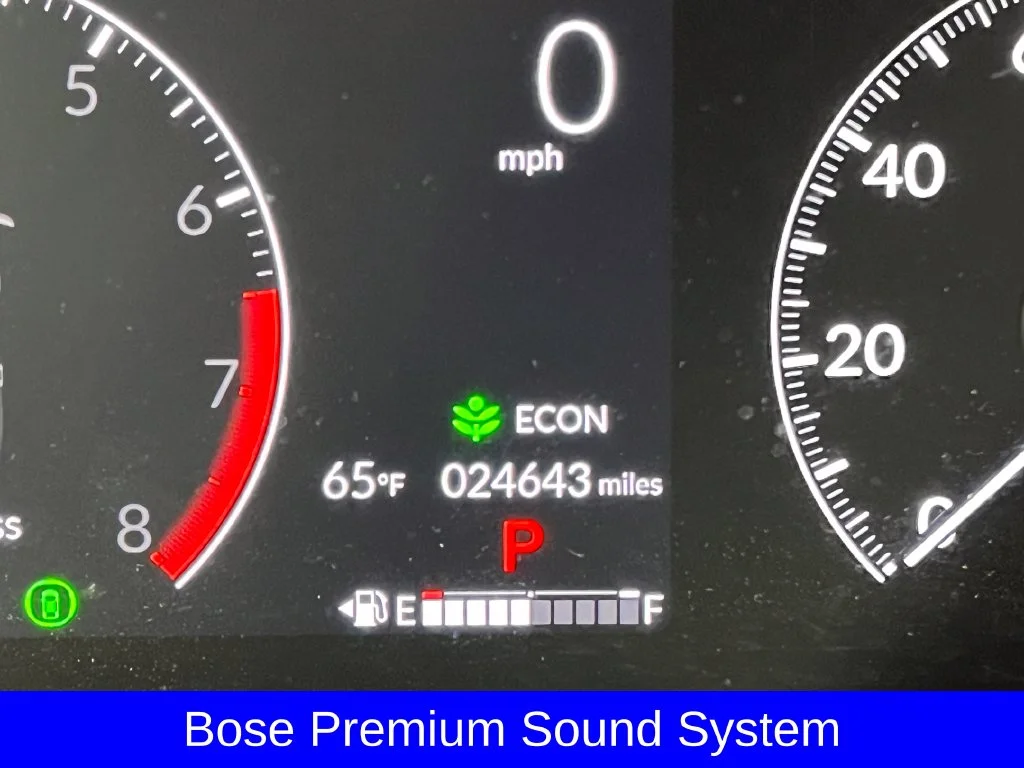 Used 2024 Platinum White Pearl Honda Touring image 2