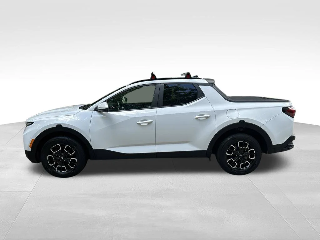 Used 2022 White Hyundai SEL Premium image 2
