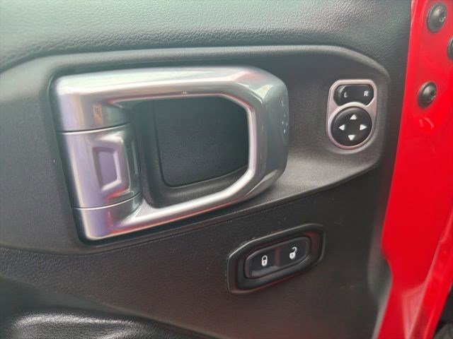 Used 2020 Firecracker Red Clearcoat Jeep Sport S image 14