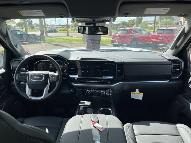 2026 GMC Sierra 1500 SLT - Photo 10
