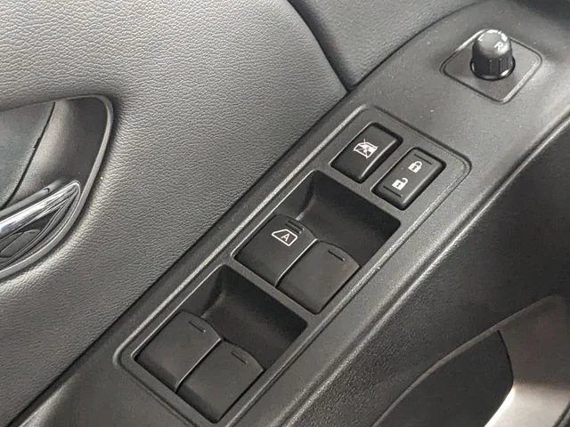 2025 Nissan Frontier SV - Photo 24
