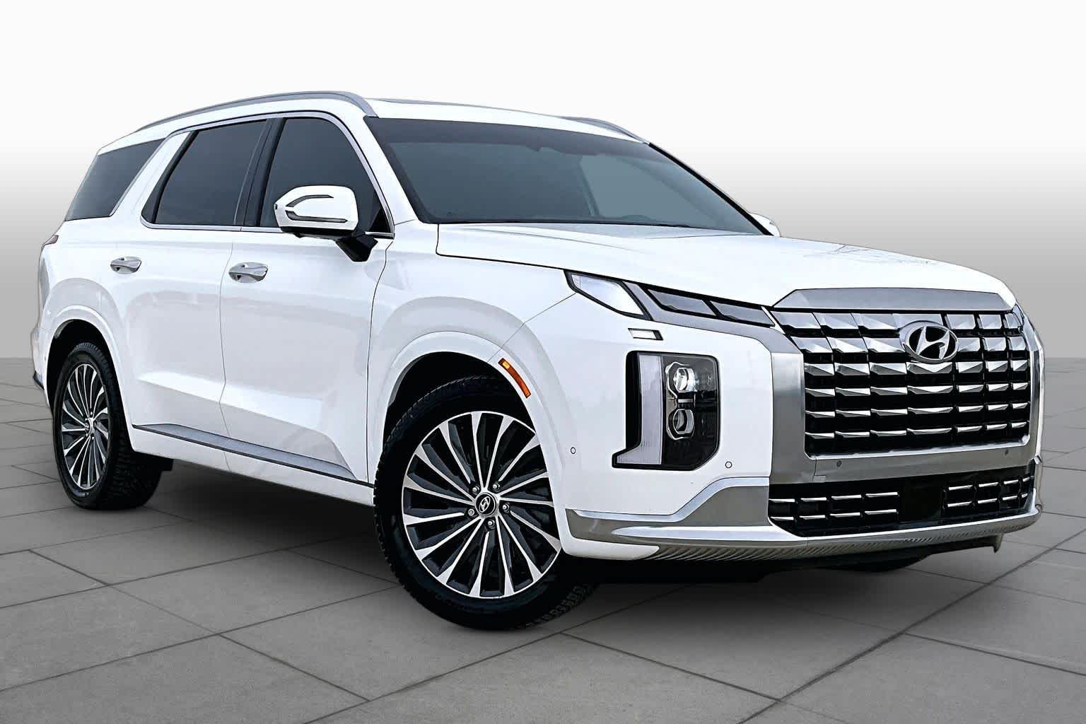 Certified Used 2023 Hyper White Hyundai Calligraphy image 3