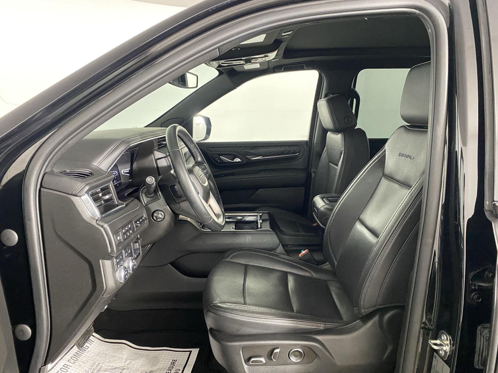 Used 2023 Onyx Black GMC Denali image 22