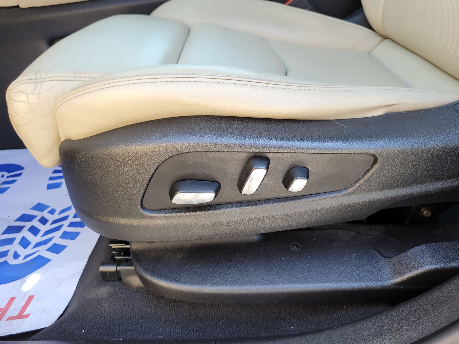 Used 2017 STELLAR BLACK METALLIC Cadillac Luxury FWD image 11