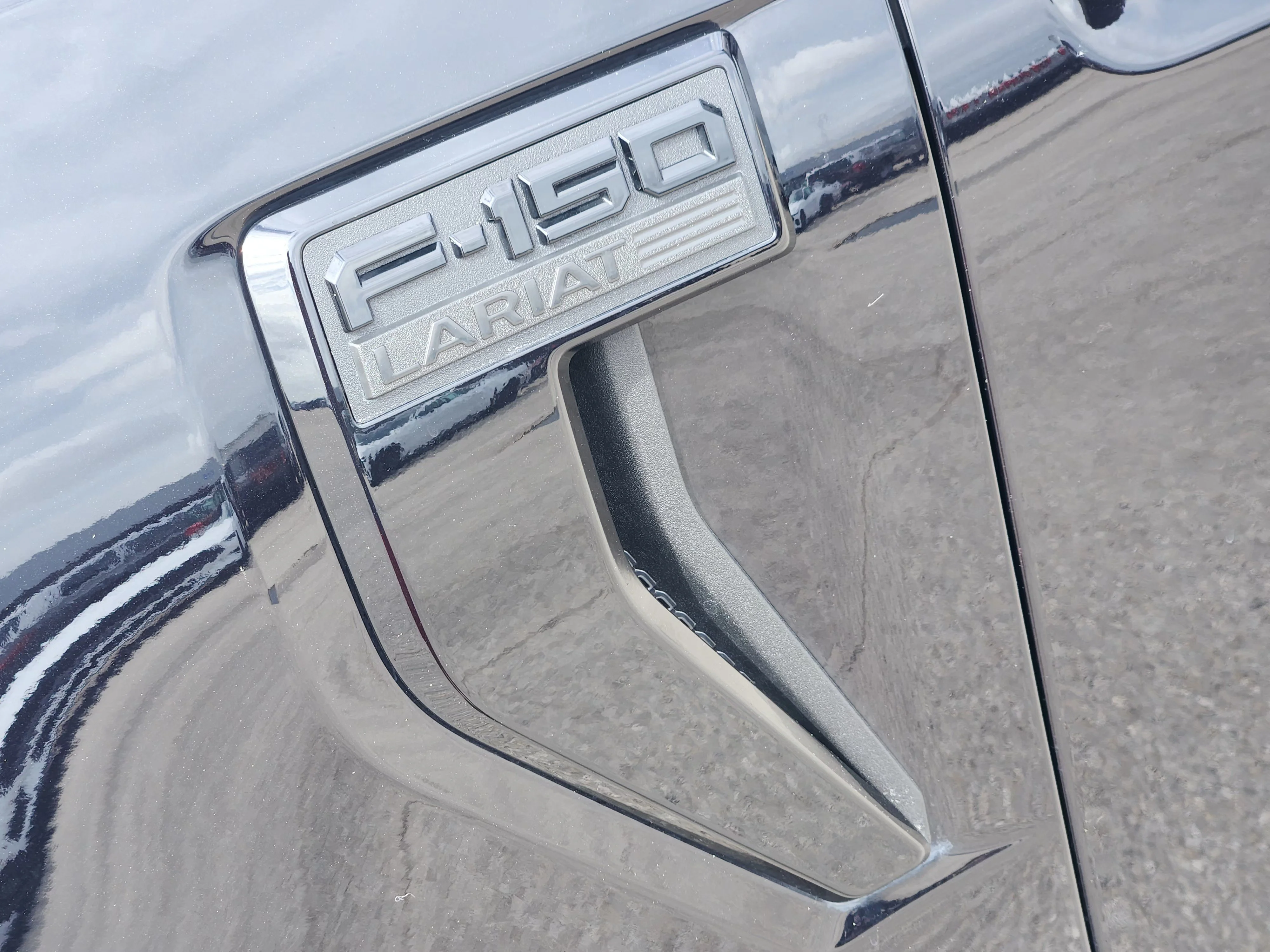 Used 2025 Black Ford Lariat image 12
