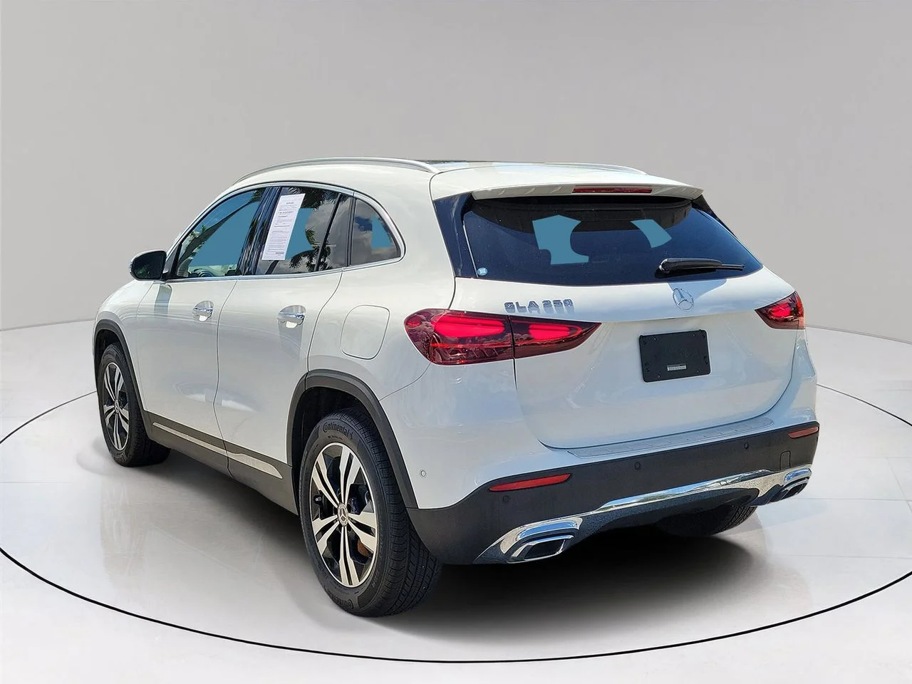 Certified Used 2026 White Mercedes-Benz GLA 250 image 4