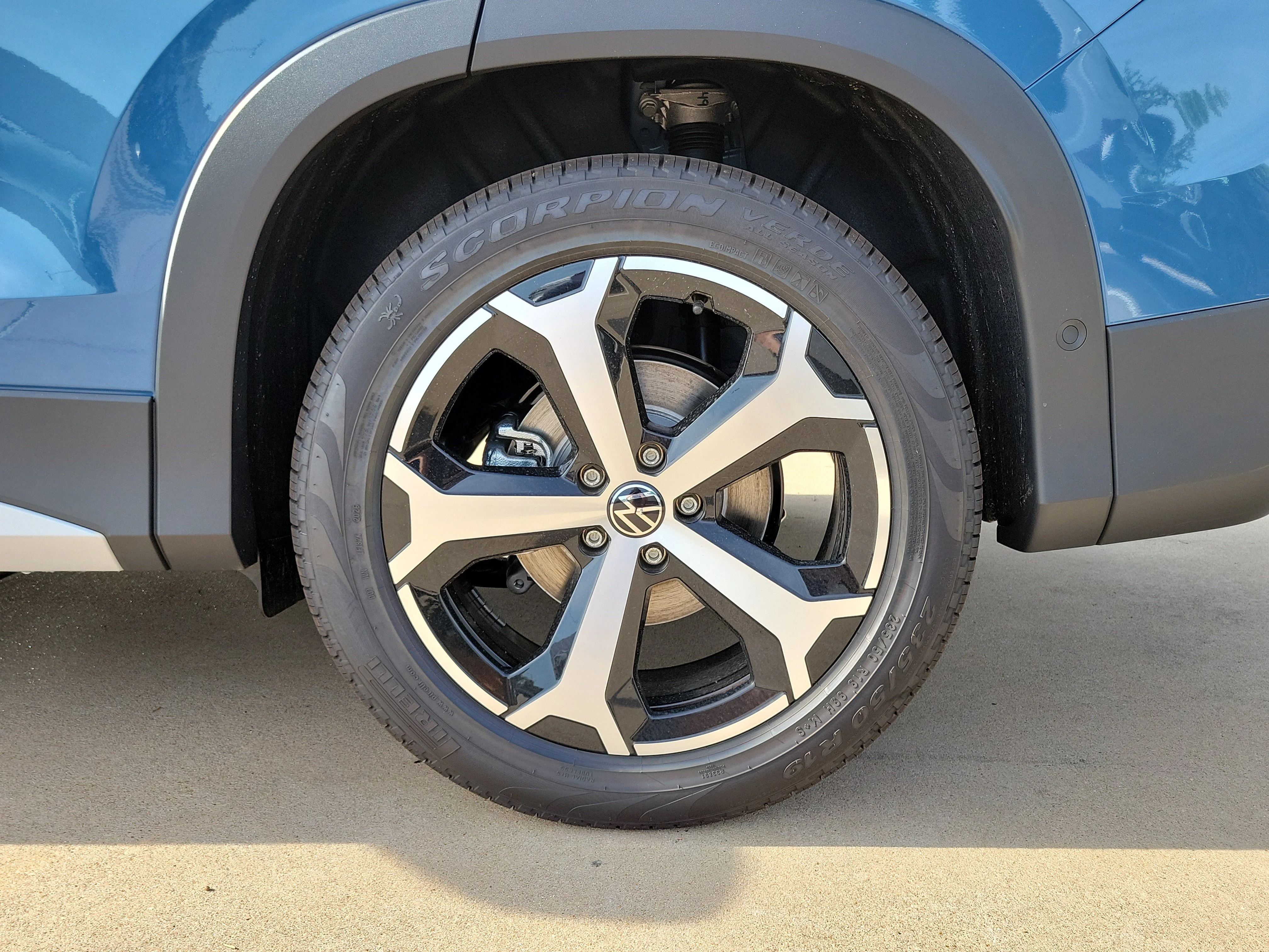 New 2026 Blue Volkswagen SE image 8