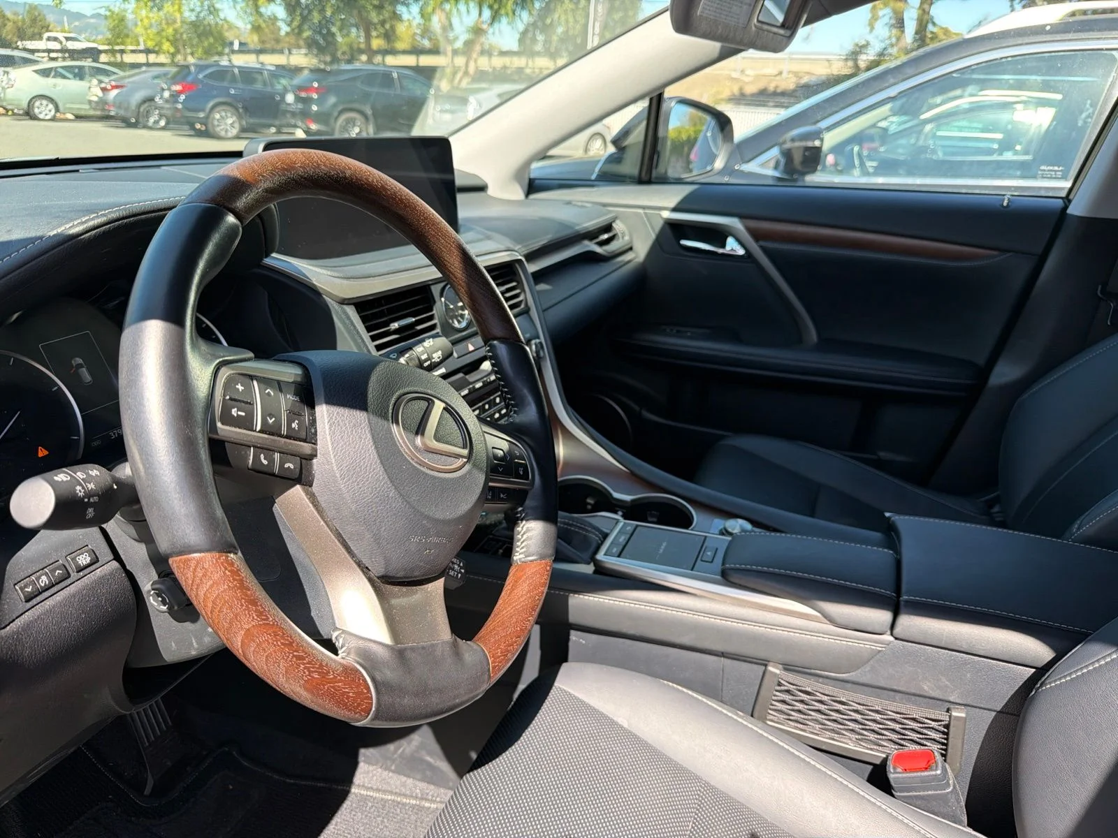 Used 2020 Mica Lexus 350L image 8