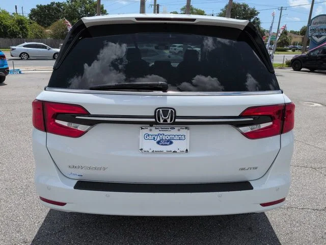 Certified Used 2023 Platinum White Honda Elite image 5