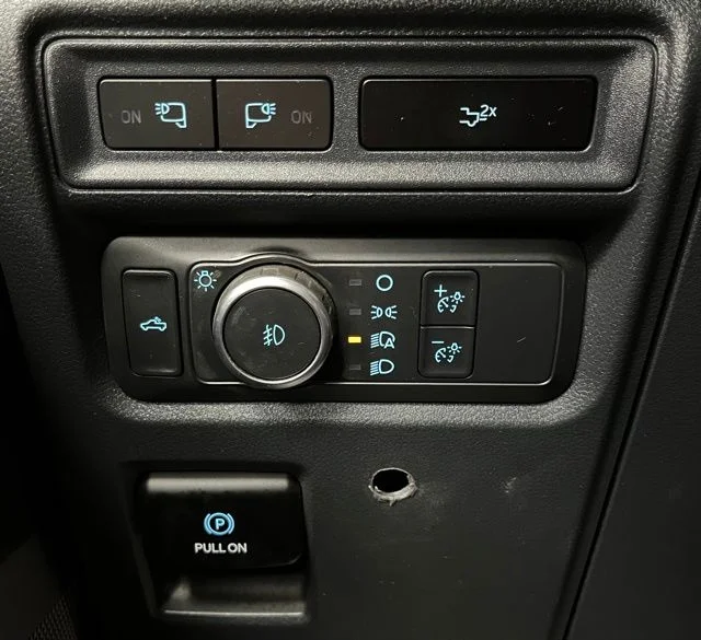 Used 2023 White Ford XLT image 32