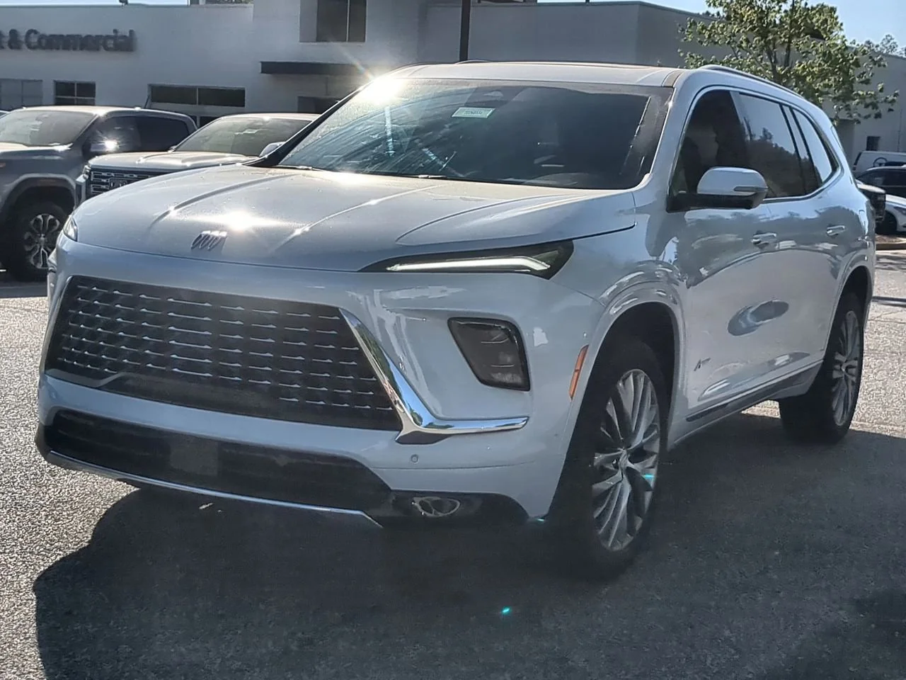 New 2026 Iridescent White Tricoat Buick Avenir image 4